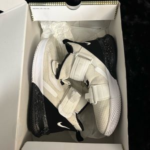 Used Nike Men's LeBron James Soldier 13/XIII Basketball shoes